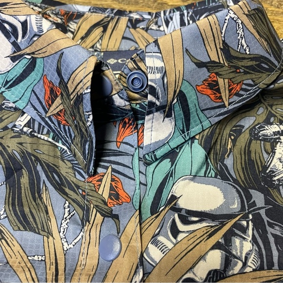 Columbia PFG Star Wars Womens Small Sleeveless Tank Top Snap Button Rare Collab - Picture 16 of 16